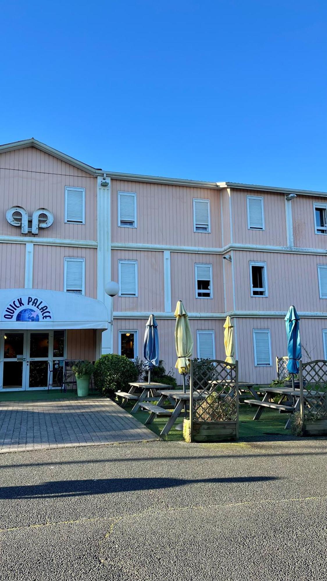 Quick Palace Anglet Bagian luar foto